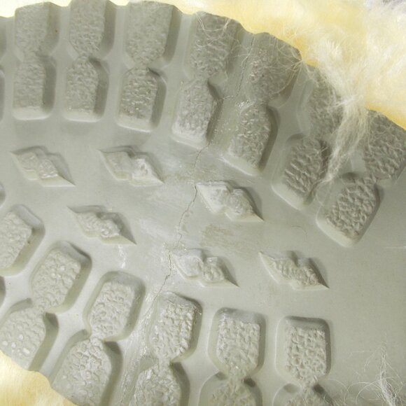 UGG Fluff Momma Ski Apres Furry Women's Boots Size 6 - Picture 6 of 7